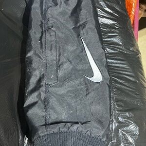Nike Therma-FIT Black Handwarmer